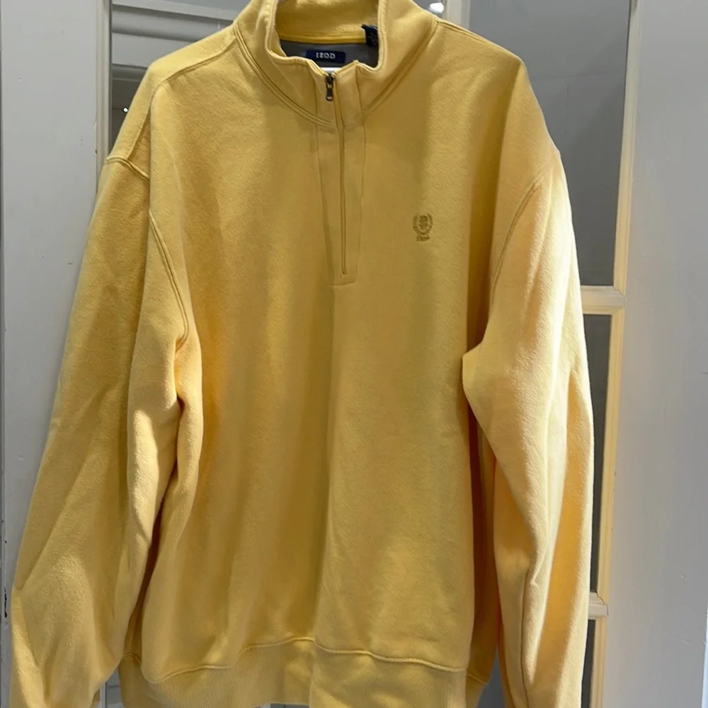 Izod Sweatshirt - Picture 1 of 12